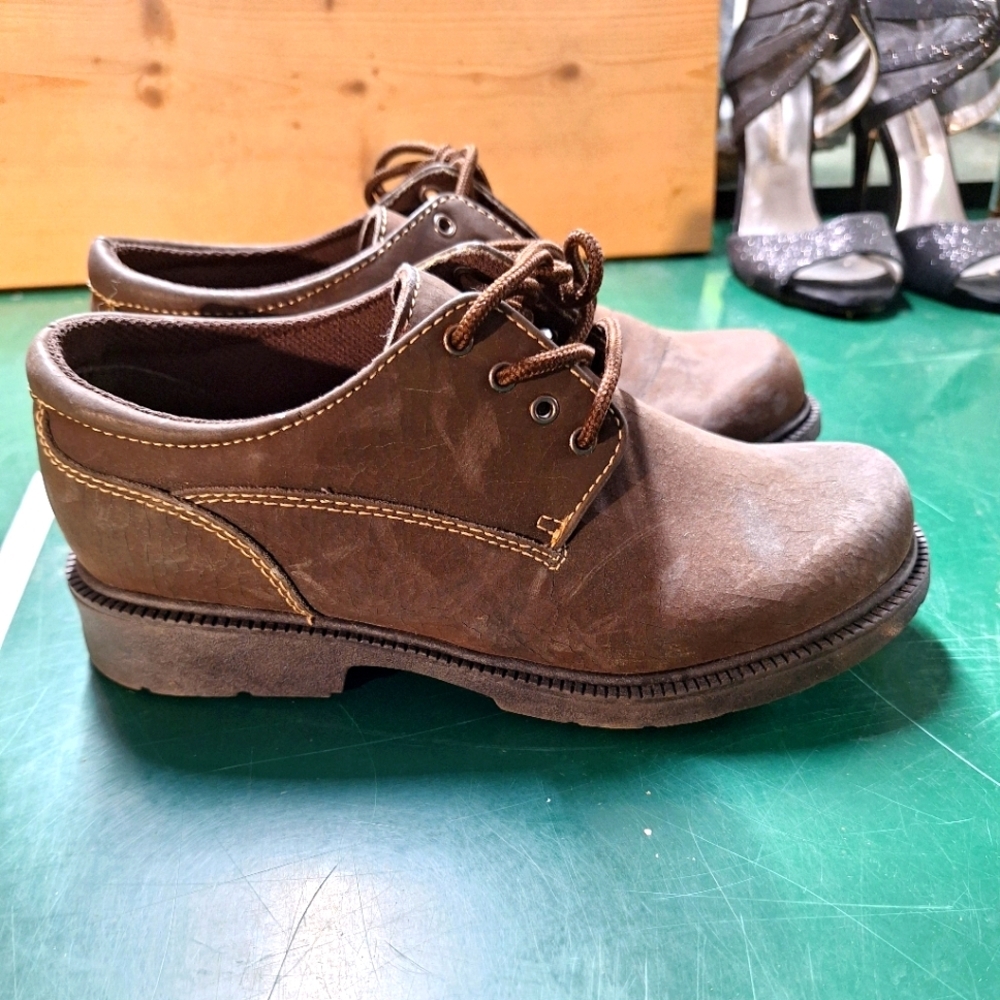 Faded Glory Brown shoes size 8